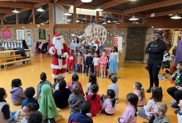 PÈRE NOËL DANS LES ÉCOLES ET ACCUEILS DE LOISIRS